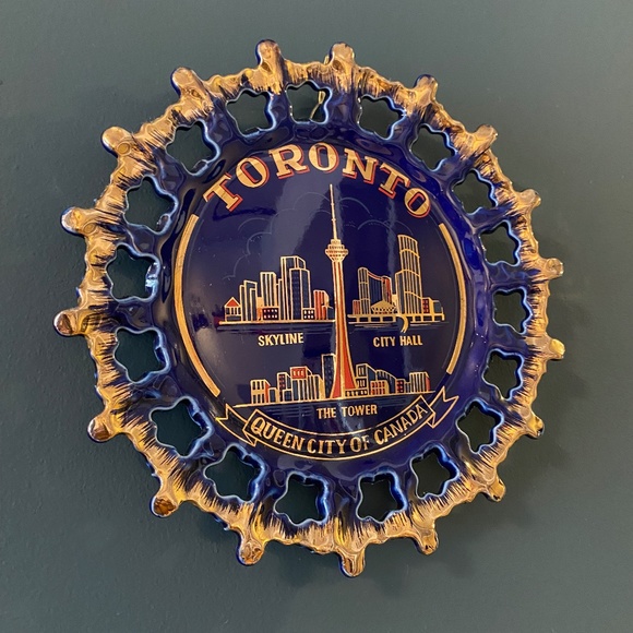Vintage Cobalt Blue Toronto Souvenir Plate - 6ix - Picture 1 of 3